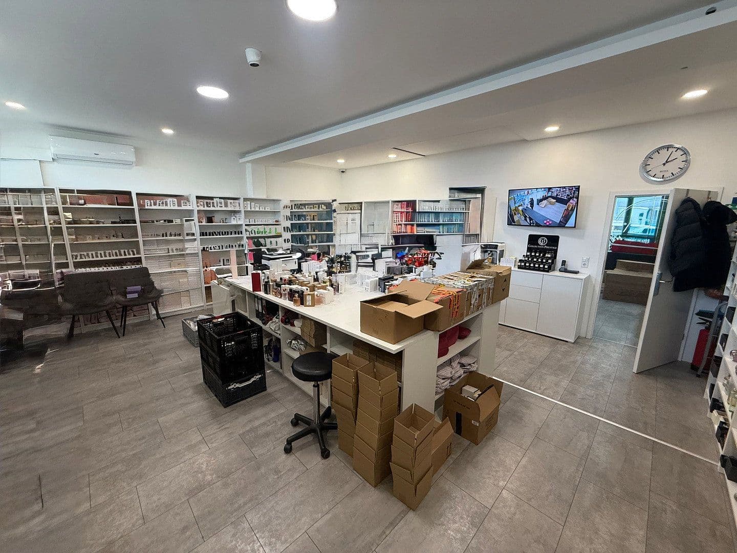 Prenájom nebytového priestoru 82 m², Babenhäuser Straße 27, Dietzenbach, Hesensko Prenájom nebytového priestoru 82 m², Babenhäuser Straße 27, Dietzenbach, Hesensko
