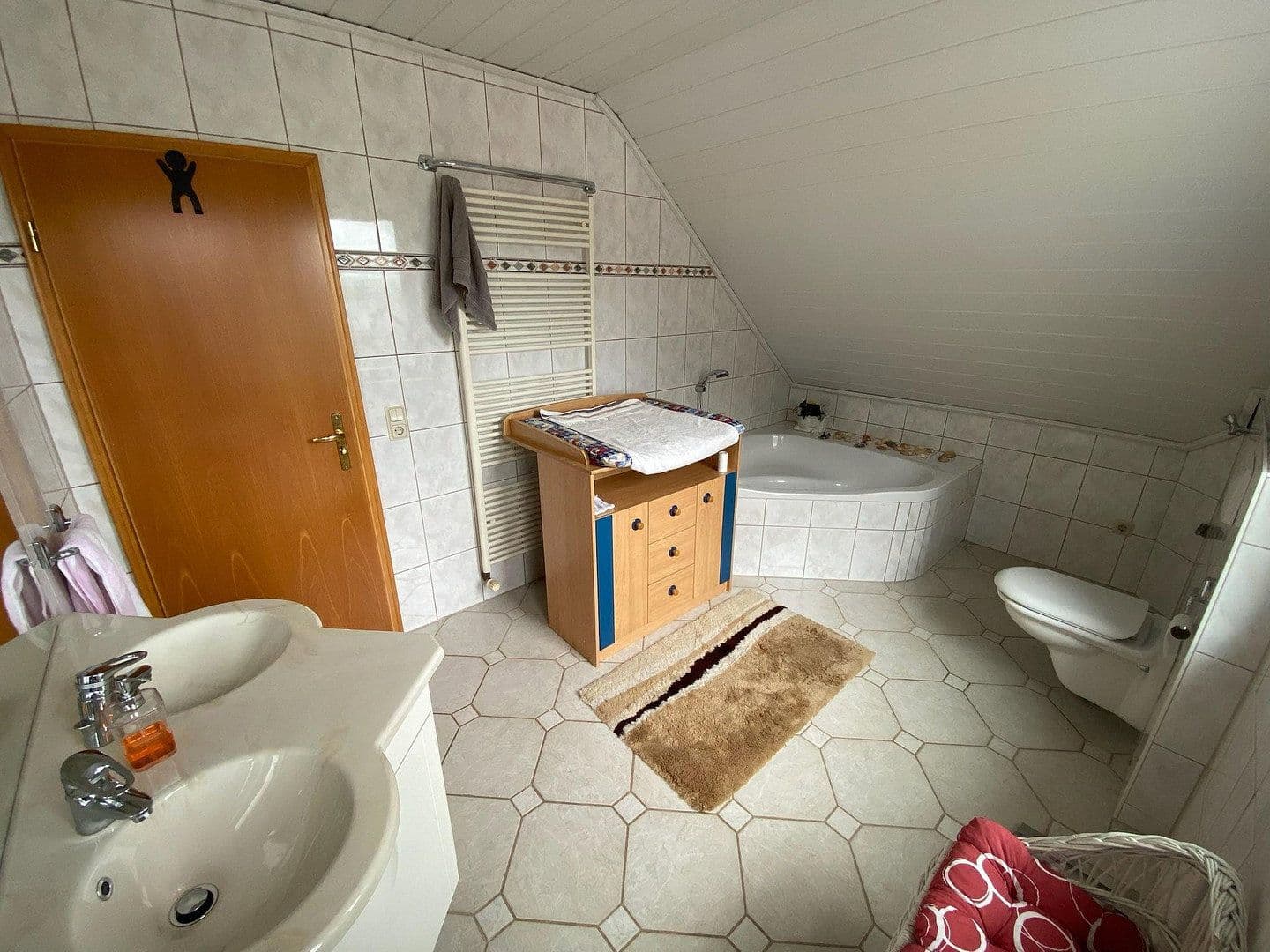 Prenájom domu 126 m², pozemek 406 m², Humperdinckweg 49, Waldbröl, Severné Porýnie - Westfálsko Prenájom domu 126 m², pozemek 406 m², Humperdinckweg 49, Waldbröl, Severné Porýnie - Westfálsko