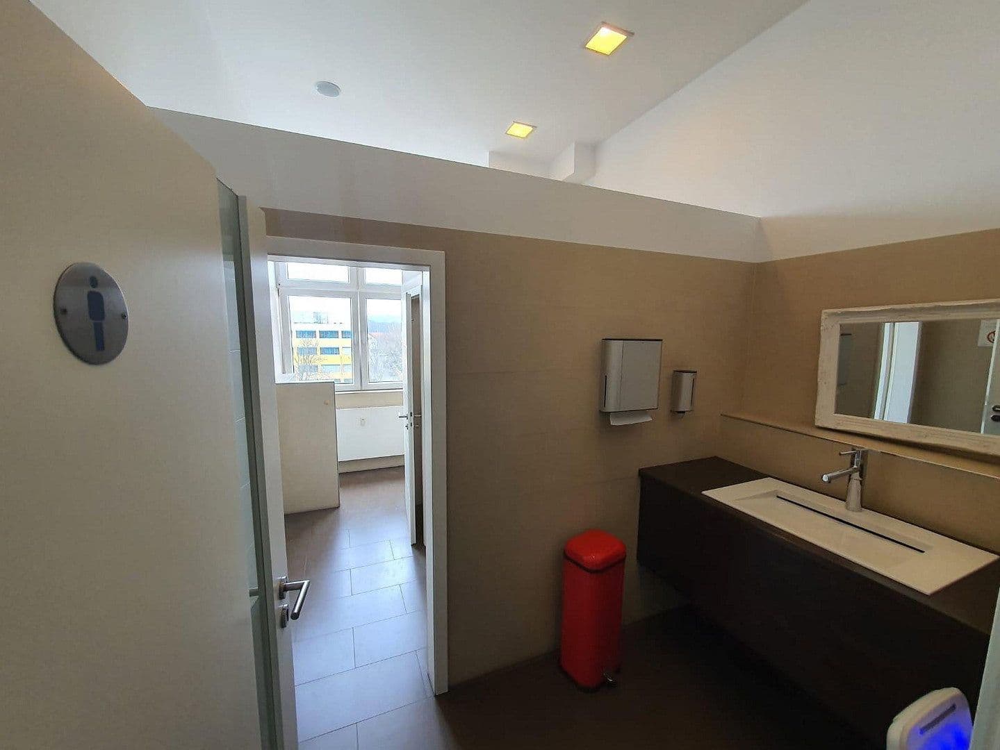 Prenájom kancelárie 132 m², Cassellastraße 30-32, Frankfurt, Hesensko Prenájom kancelárie 132 m², Cassellastraße 30-32, Frankfurt, Hesensko