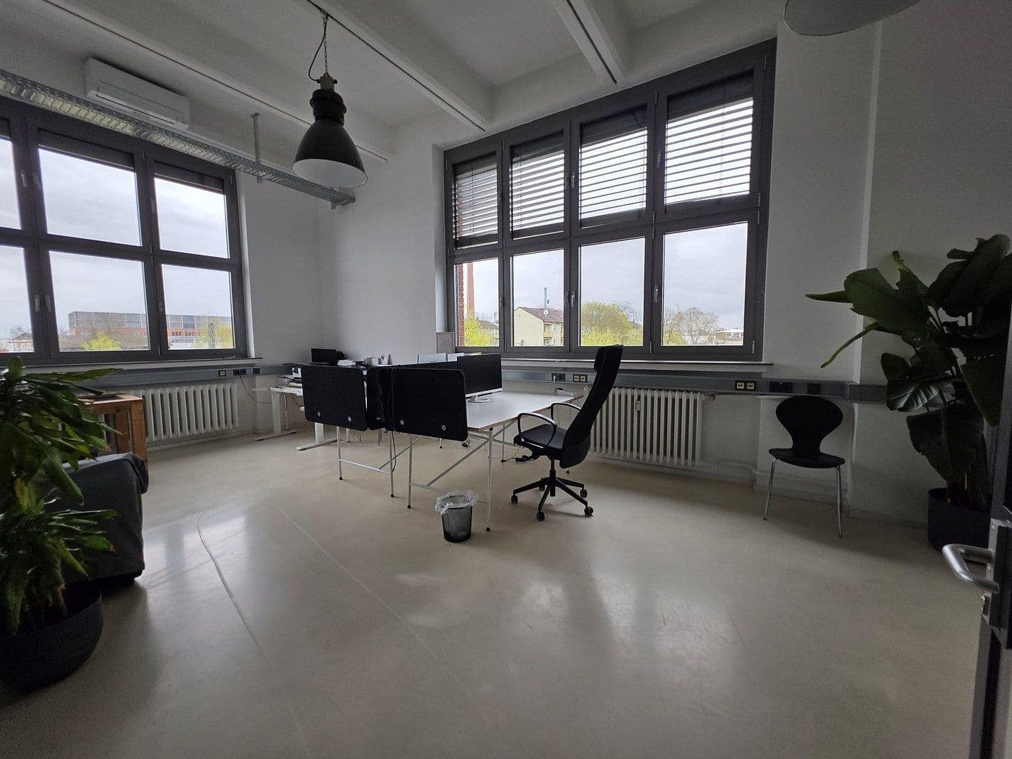Prenájom kancelárie 132 m², Cassellastraße 30-32, Frankfurt, Hesensko Prenájom kancelárie 132 m², Cassellastraße 30-32, Frankfurt, Hesensko