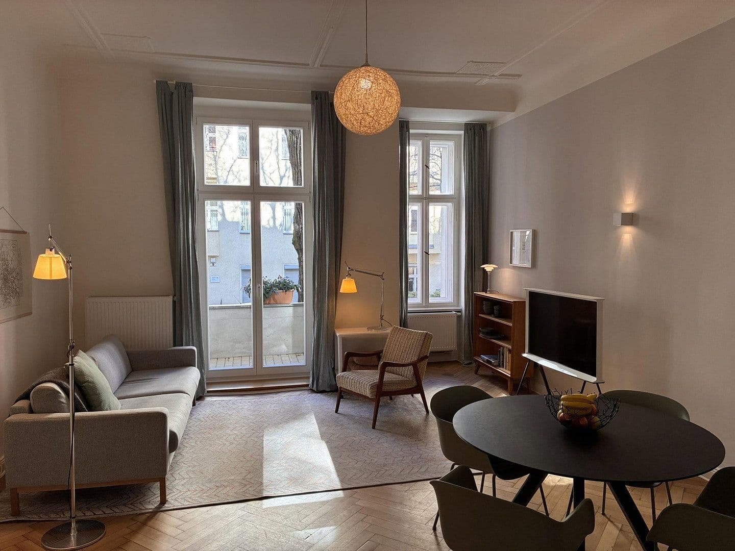 Predaj bytu 4-izbový 130 m², Berlin, Berlín Predaj bytu 4-izbový 130 m², Berlin, Berlín