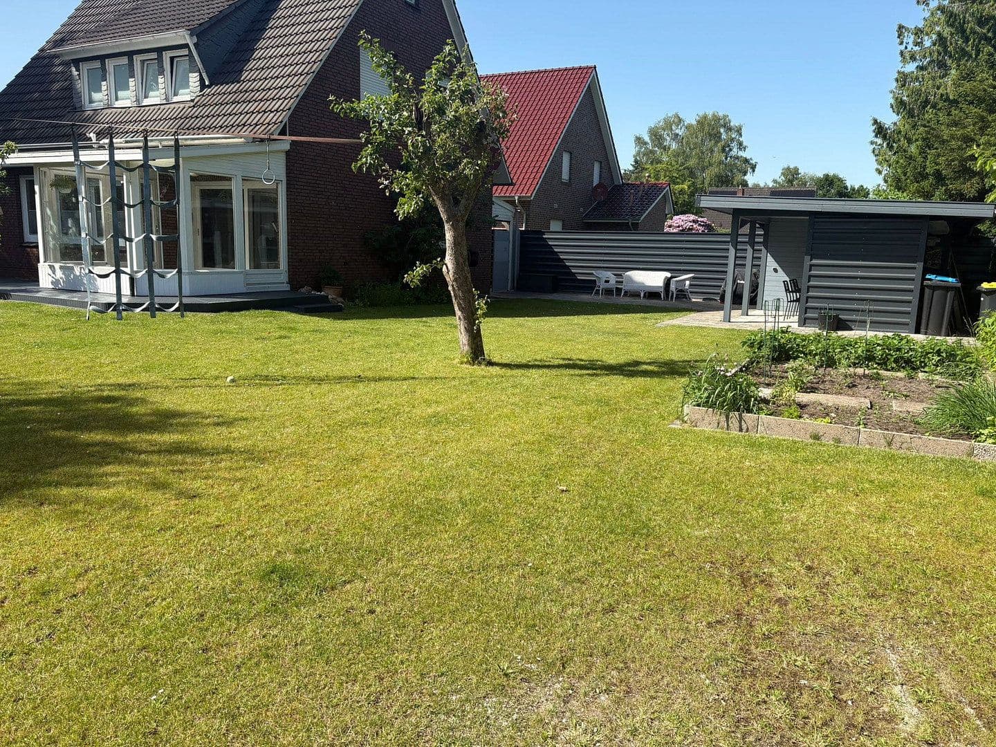 Predaj domu 120 m², pozemek 737 m², Am Kamp 25, Papenburg, Dolné Sasko Predaj domu 120 m², pozemek 737 m², Am Kamp 25, Papenburg, Dolné Sasko