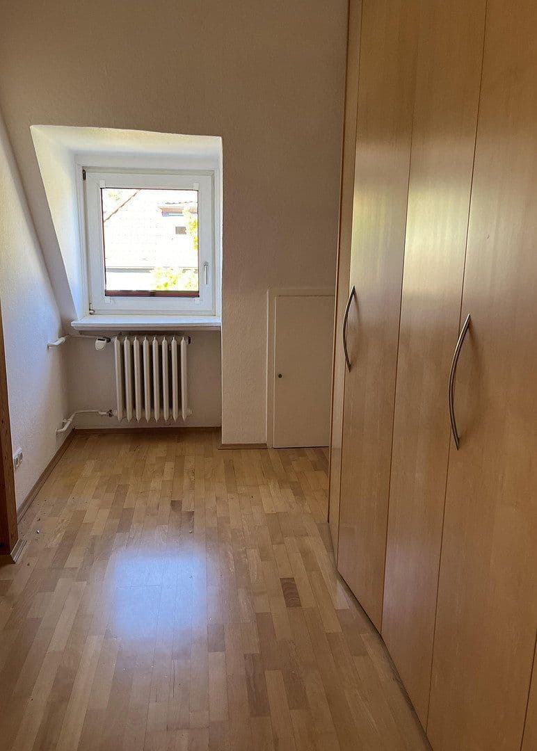 Prenájom bytu 7-izbový 141 m², Kassel, Hesensko Prenájom bytu 7-izbový 141 m², Kassel, Hesensko