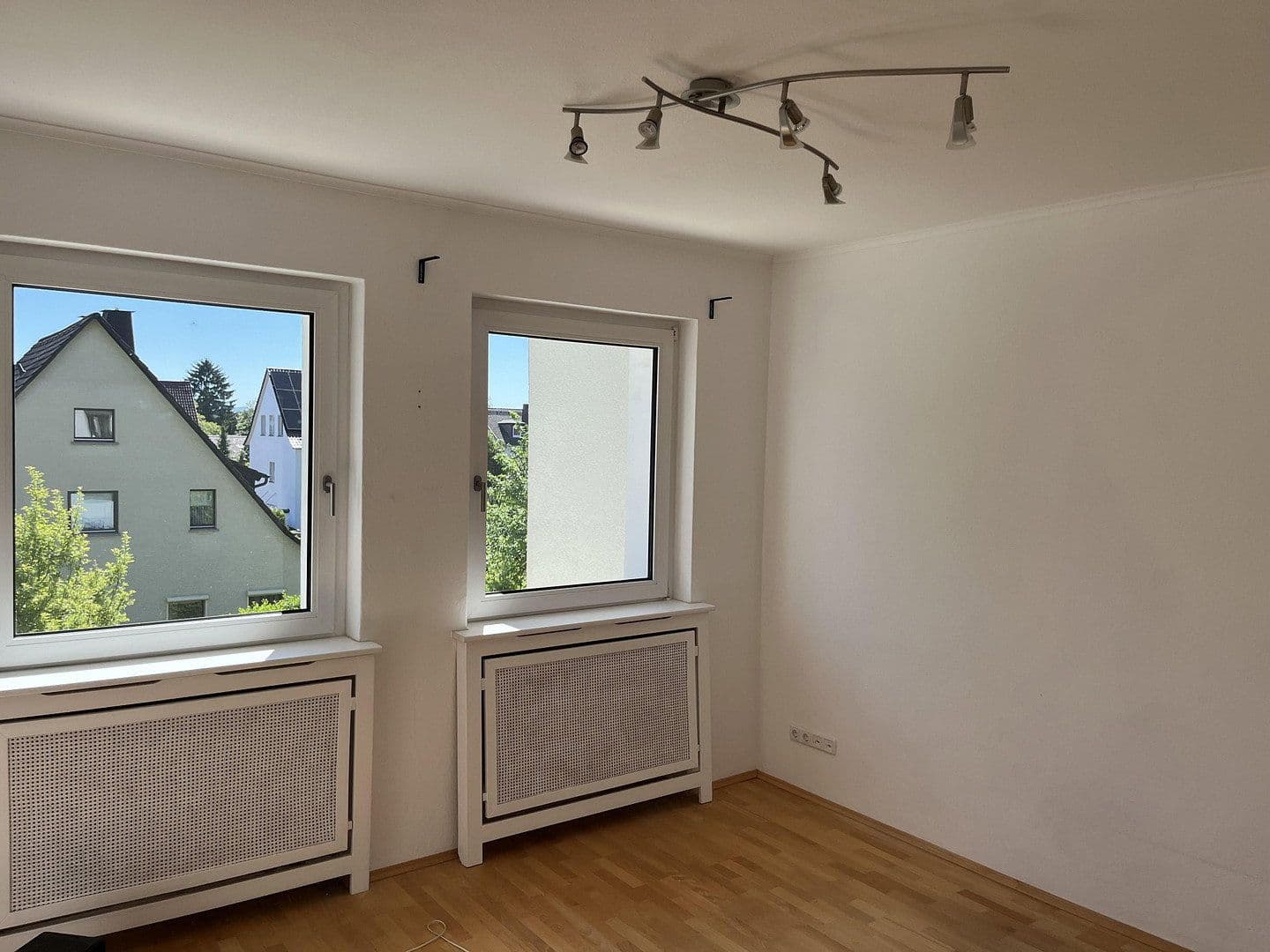 Prenájom bytu 7-izbový 141 m², Kassel, Hesensko Prenájom bytu 7-izbový 141 m², Kassel, Hesensko