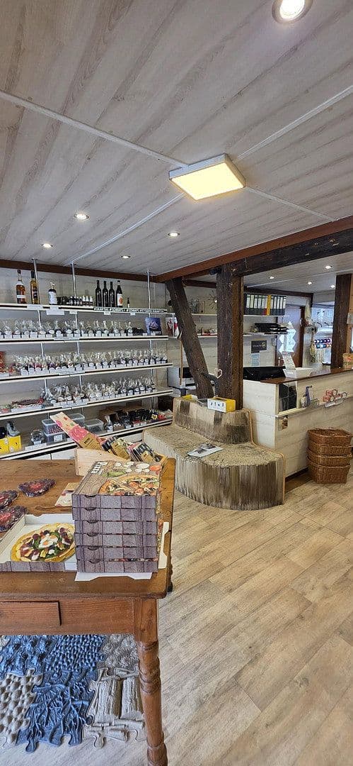 Prenájom nebytového priestoru 56 m², Erlangen, Bavorsko Prenájom nebytového priestoru 56 m², Erlangen, Bavorsko