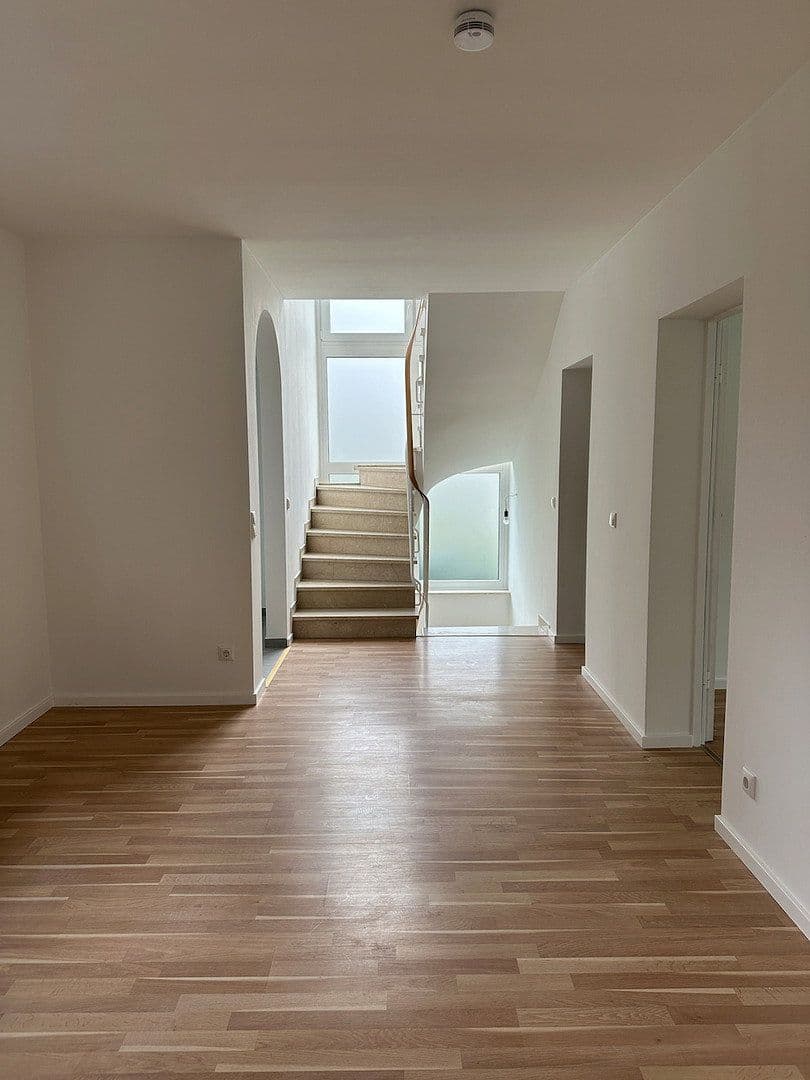 Prenájom domu 192 m², pozemek 539 m², Mühltal, Hesensko Prenájom domu 192 m², pozemek 539 m², Mühltal, Hesensko