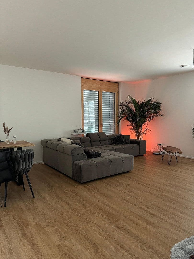 Prenájom bytu 3-izbový 113 m², Wilhelm-Schussen-Str. 44, Bad Schussenried, Bádensko-Wurttembersko Prenájom bytu 3-izbový 113 m², Wilhelm-Schussen-Str. 44, Bad Schussenried, Bádensko-Wurttembersko