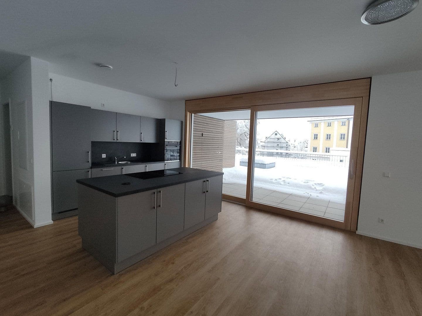 Prenájom bytu 3-izbový 113 m², Wilhelm-Schussen-Str. 44, Bad Schussenried, Bádensko-Wurttembersko Prenájom bytu 3-izbový 113 m², Wilhelm-Schussen-Str. 44, Bad Schussenried, Bádensko-Wurttembersko