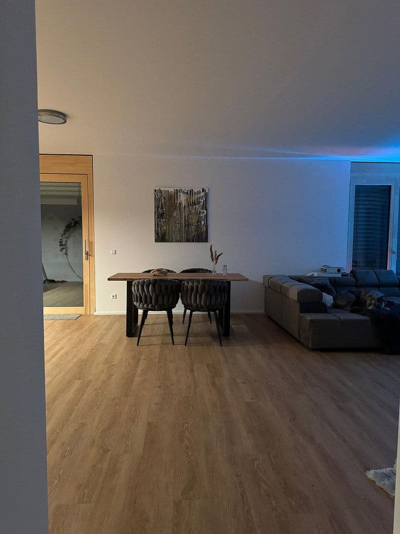 Prenájom bytu 3-izbový 113 m², Wilhelm-Schussen-Str. 44, Bad Schussenried, Bádensko-Wurttembersko Prenájom bytu 3-izbový 113 m², Wilhelm-Schussen-Str. 44, Bad Schussenried, Bádensko-Wurttembersko