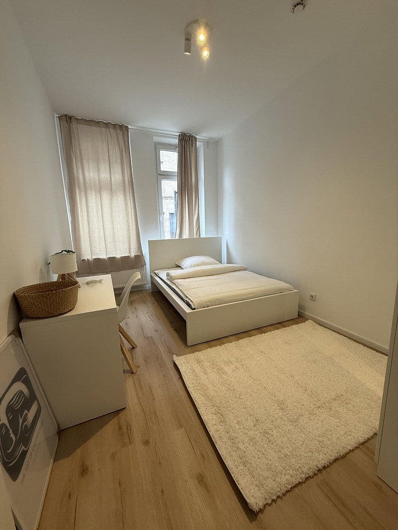Prenájom bytu 14 m², Holzschuherstraße 19, Nürnberg, Bavorsko Prenájom bytu 14 m², Holzschuherstraße 19, Nürnberg, Bavorsko
