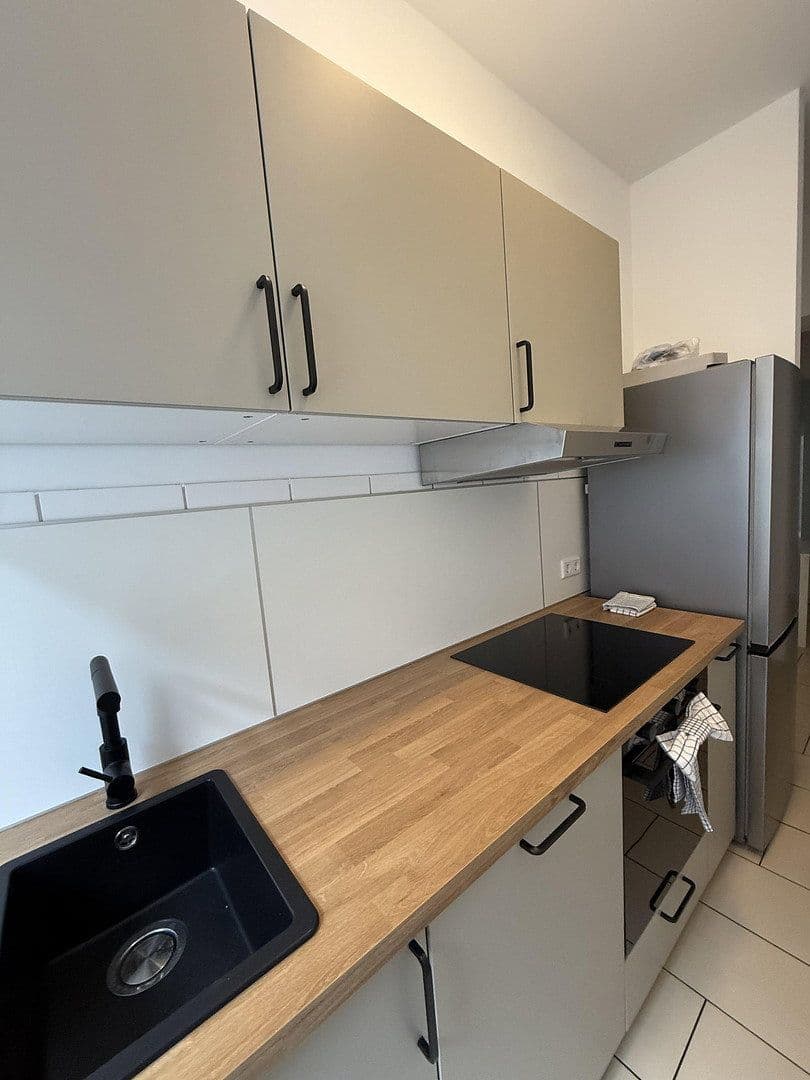 Prenájom bytu 14 m², Holzschuherstraße 19, Nürnberg, Bavorsko Prenájom bytu 14 m², Holzschuherstraße 19, Nürnberg, Bavorsko