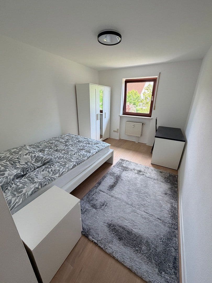 Prenájom bytu 3-izbový 75 m², Polkostraße 38a, München, Bavorsko Prenájom bytu 3-izbový 75 m², Polkostraße 38a, München, Bavorsko