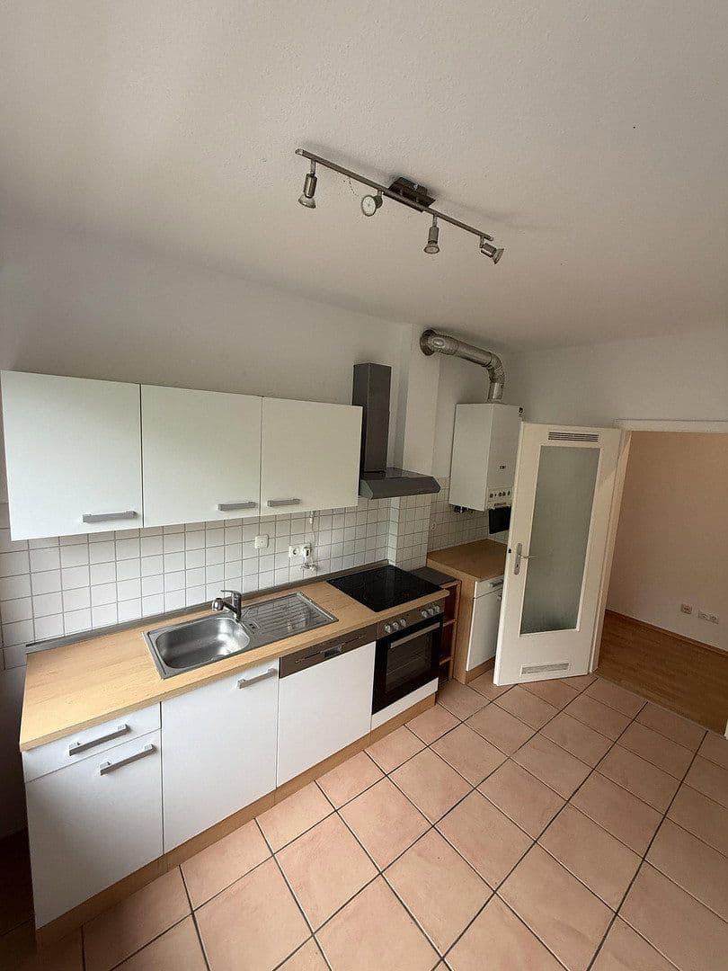 Prenájom bytu 2-izbový 58 m², Susannastr.19, Essen, Severné Porýnie - Westfálsko Prenájom bytu 2-izbový 58 m², Susannastr.19, Essen, Severné Porýnie - Westfálsko