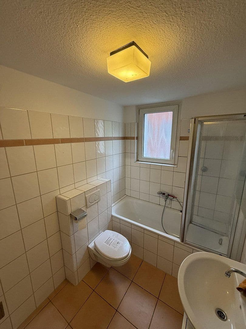 Prenájom bytu 2-izbový 58 m², Susannastr.19, Essen, Severné Porýnie - Westfálsko Prenájom bytu 2-izbový 58 m², Susannastr.19, Essen, Severné Porýnie - Westfálsko
