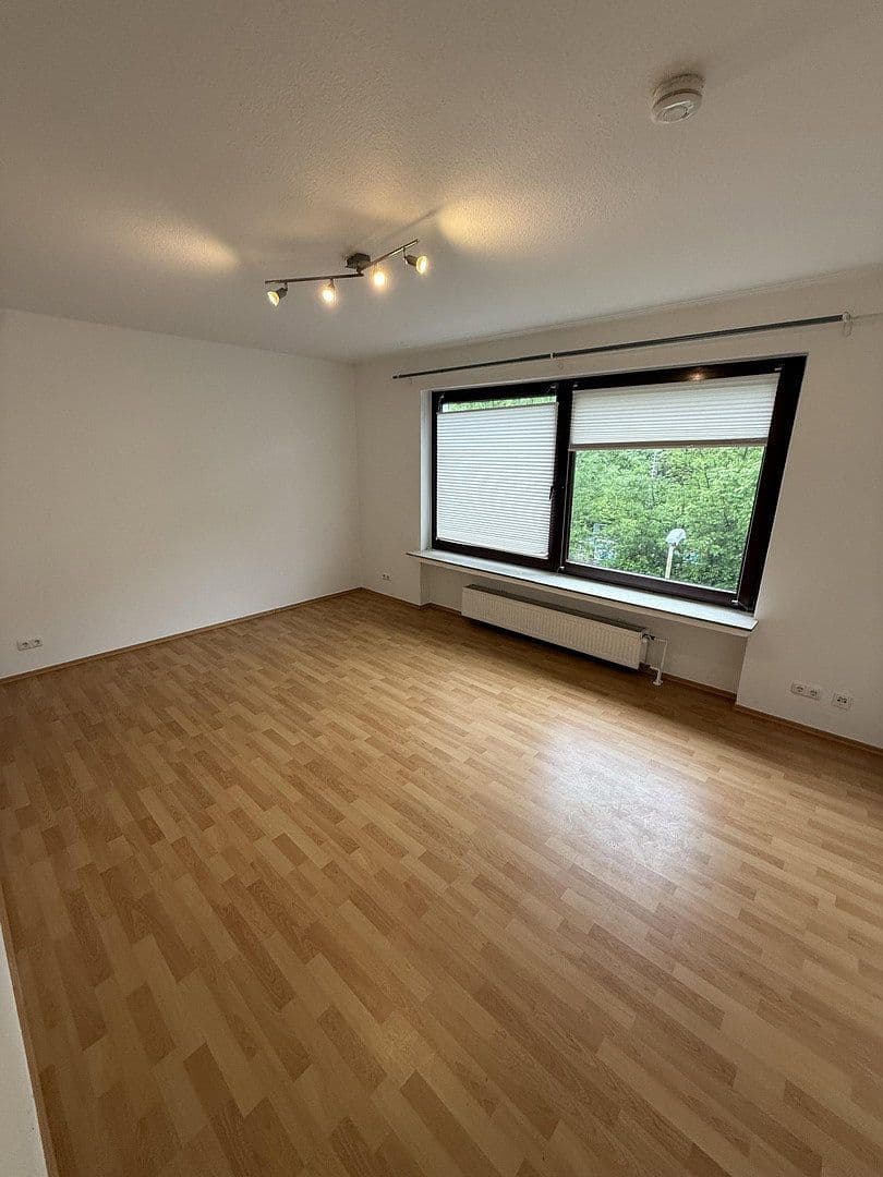 Prenájom bytu 2-izbový 58 m², Susannastr.19, Essen, Severné Porýnie - Westfálsko Prenájom bytu 2-izbový 58 m², Susannastr.19, Essen, Severné Porýnie - Westfálsko