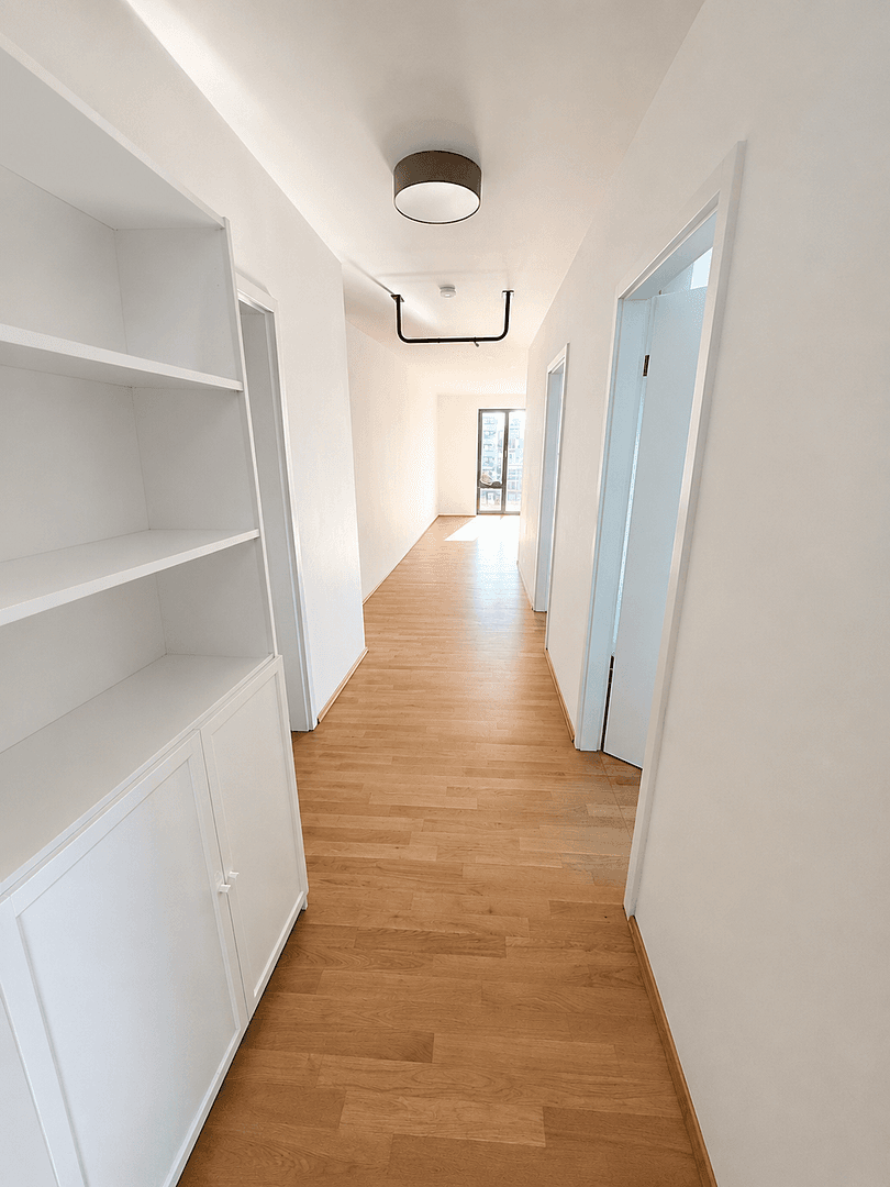 Predaj bytu 4-izbový 97 m², Berlin, Berlín Predaj bytu 4-izbový 97 m², Berlin, Berlín