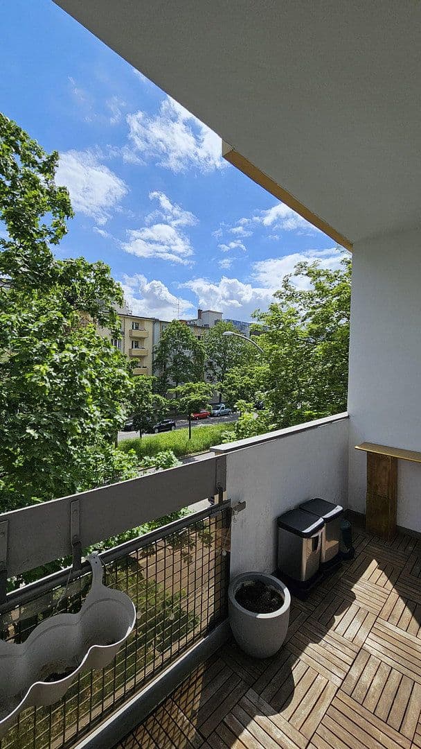 Prenájom bytu 1-izbový 40 m², Berlin, Berlín Prenájom bytu 1-izbový 40 m², Berlin, Berlín