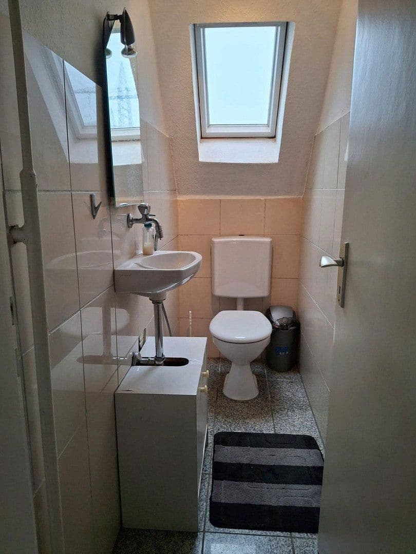 Predaj domu 220 m², pozemek 321 m², Kölner Straße 185, Frechen, Severné Porýnie - Westfálsko Predaj domu 220 m², pozemek 321 m², Kölner Straße 185, Frechen, Severné Porýnie - Westfálsko