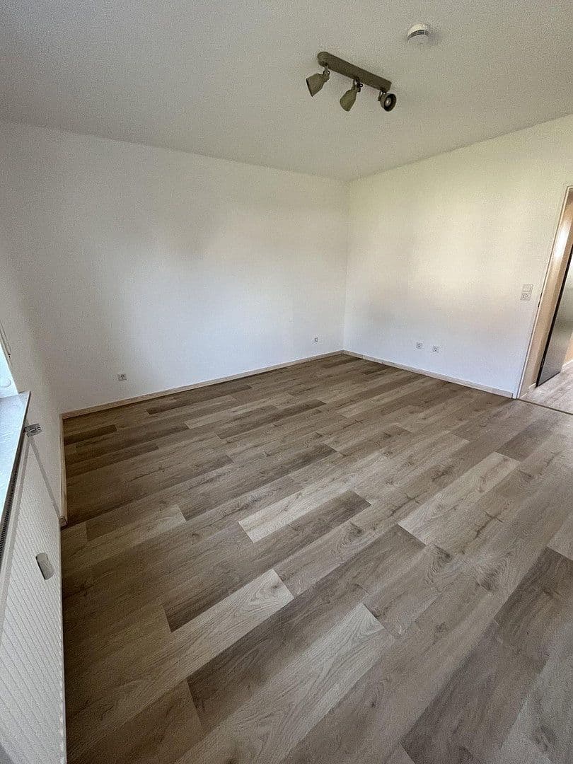 Prenájom bytu 3-izbový 86 m², Möhrendorf, Bavorsko Prenájom bytu 3-izbový 86 m², Möhrendorf, Bavorsko