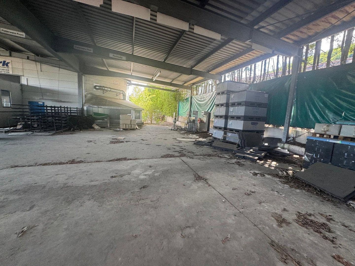 Prenájom nebytového priestoru 1.500 m², Treuchtlingen, Bavorsko Prenájom nebytového priestoru 1.500 m², Treuchtlingen, Bavorsko