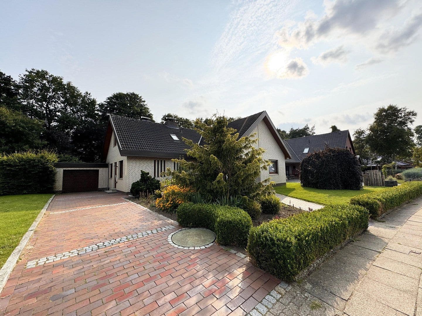 Predaj domu 182 m², pozemek 725 m², Theodor-Storm-Straße 35, Brunsbüttel, Šlezvicko-Holštajnsko Predaj domu 182 m², pozemek 725 m², Theodor-Storm-Straße 35, Brunsbüttel, Šlezvicko-Holštajnsko