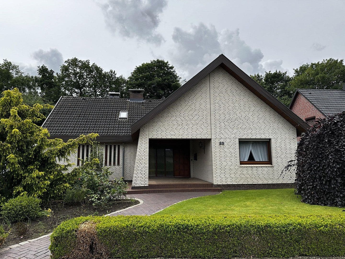 Predaj domu 182 m², pozemek 725 m², Theodor-Storm-Straße 35, Brunsbüttel, Šlezvicko-Holštajnsko Predaj domu 182 m², pozemek 725 m², Theodor-Storm-Straße 35, Brunsbüttel, Šlezvicko-Holštajnsko