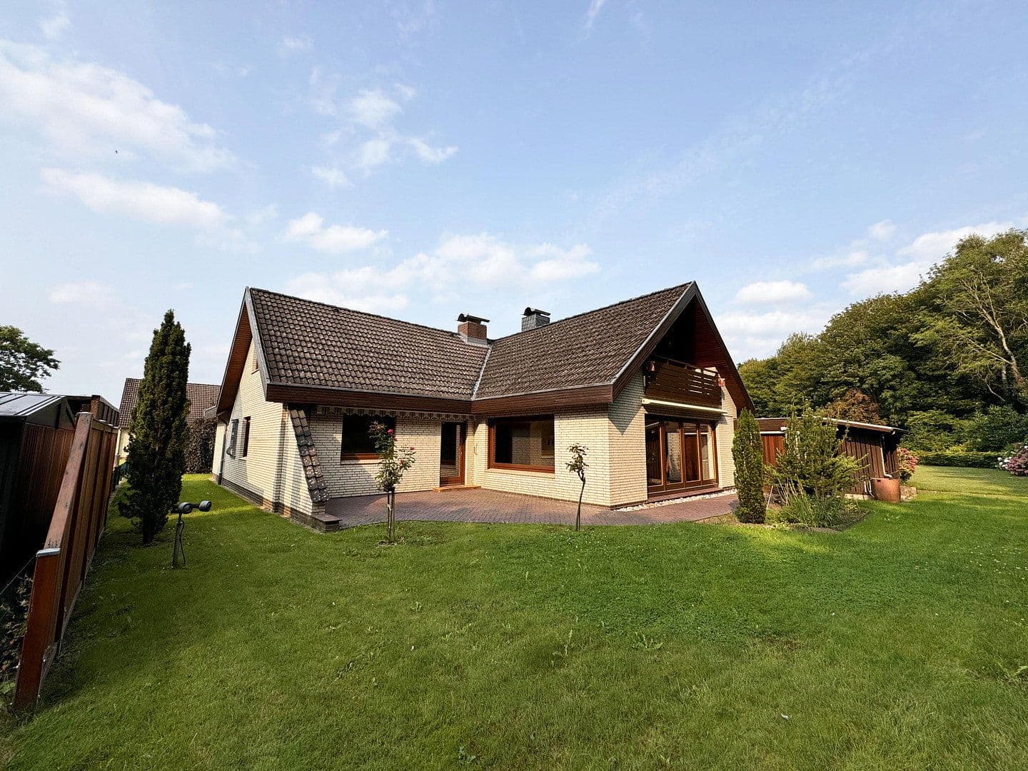 Predaj domu 182 m², pozemek 725 m², Theodor-Storm-Straße 35, Brunsbüttel, Šlezvicko-Holštajnsko Predaj domu 182 m², pozemek 725 m², Theodor-Storm-Straße 35, Brunsbüttel, Šlezvicko-Holštajnsko