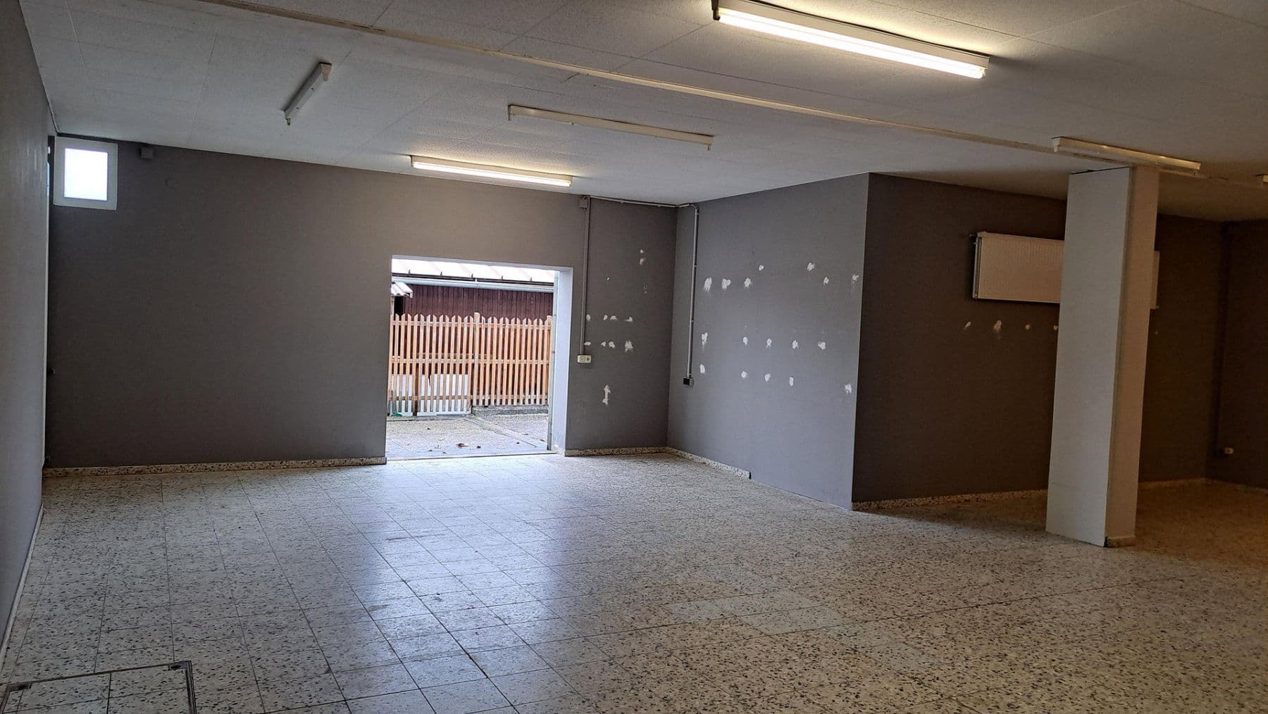 Prenájom nebytového priestoru 420 m², Plattling, Bavorsko Prenájom nebytového priestoru 420 m², Plattling, Bavorsko