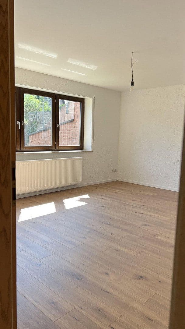 Prenájom bytu 2-izbový 75 m², Otterbach, Porýnie-Falcko Prenájom bytu 2-izbový 75 m², Otterbach, Porýnie-Falcko