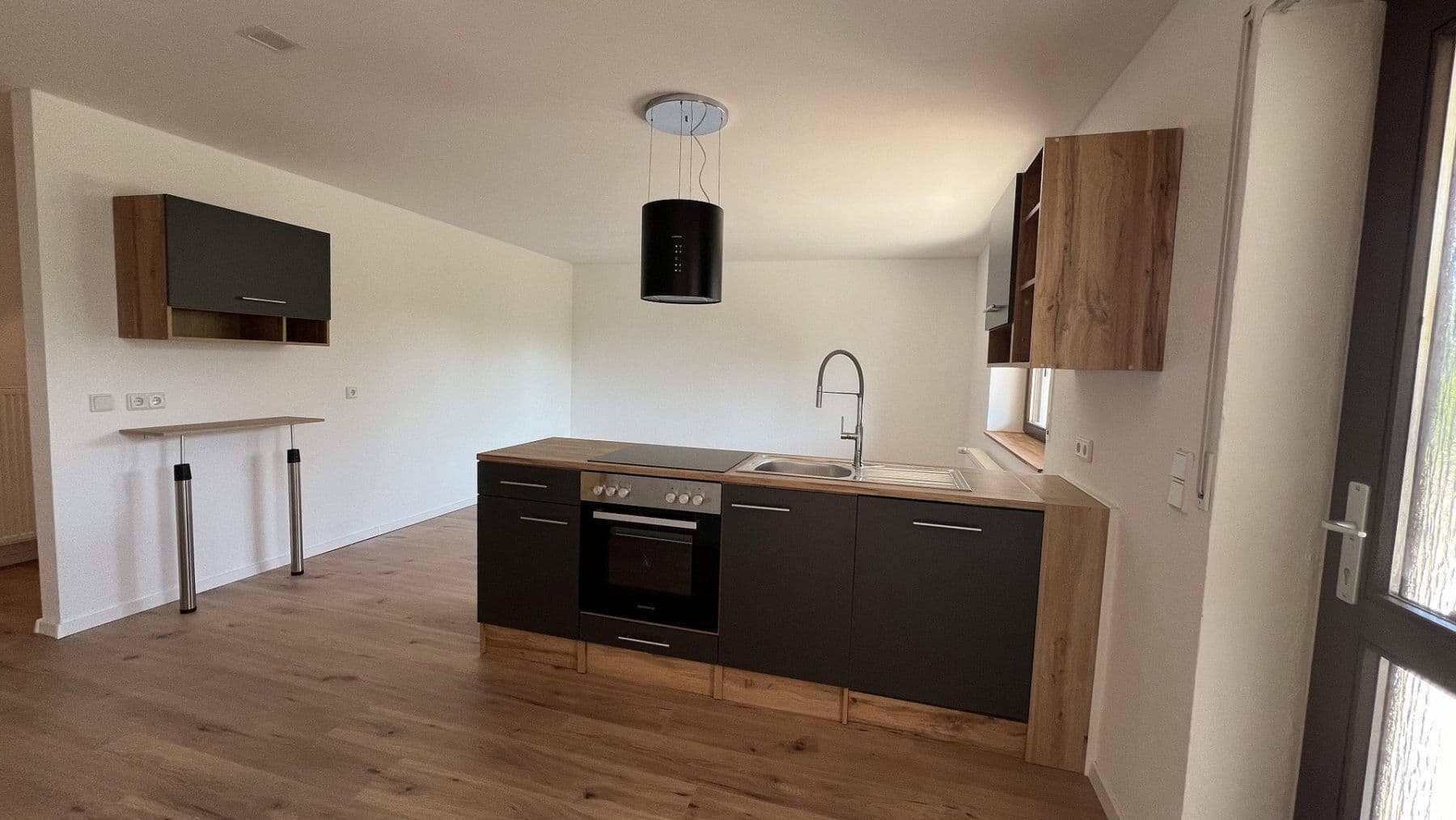 Prenájom bytu 2-izbový 75 m², Otterbach, Porýnie-Falcko Prenájom bytu 2-izbový 75 m², Otterbach, Porýnie-Falcko