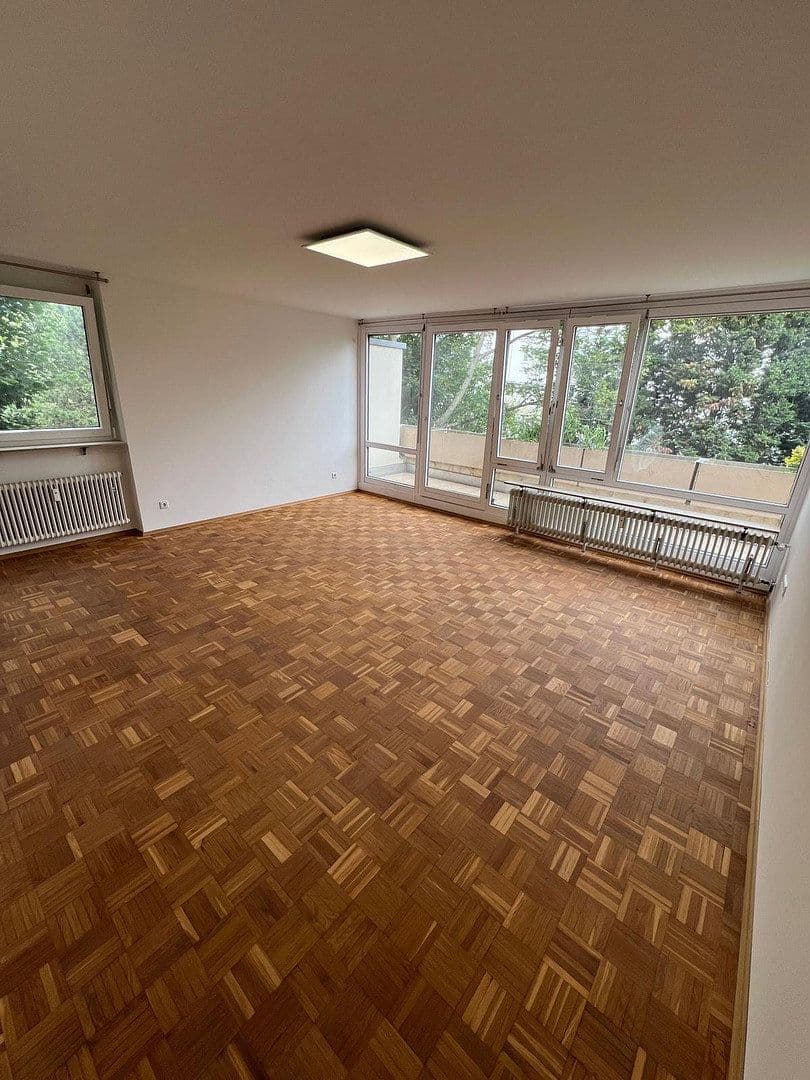 Prenájom bytu 6-izbový 160 m², Bodman-Ludwigshafen, Bádensko-Wurttembersko Prenájom bytu 6-izbový 160 m², Bodman-Ludwigshafen, Bádensko-Wurttembersko