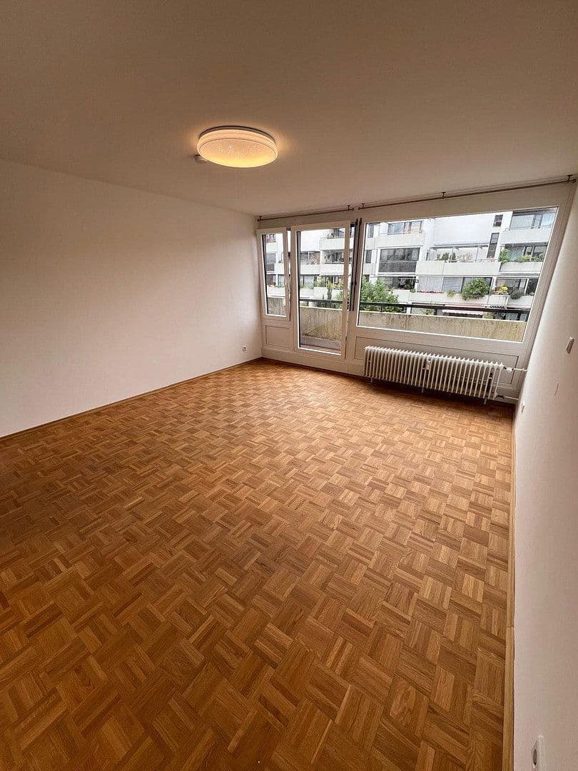 Prenájom bytu 6-izbový 160 m², Bodman-Ludwigshafen, Bádensko-Wurttembersko Prenájom bytu 6-izbový 160 m², Bodman-Ludwigshafen, Bádensko-Wurttembersko