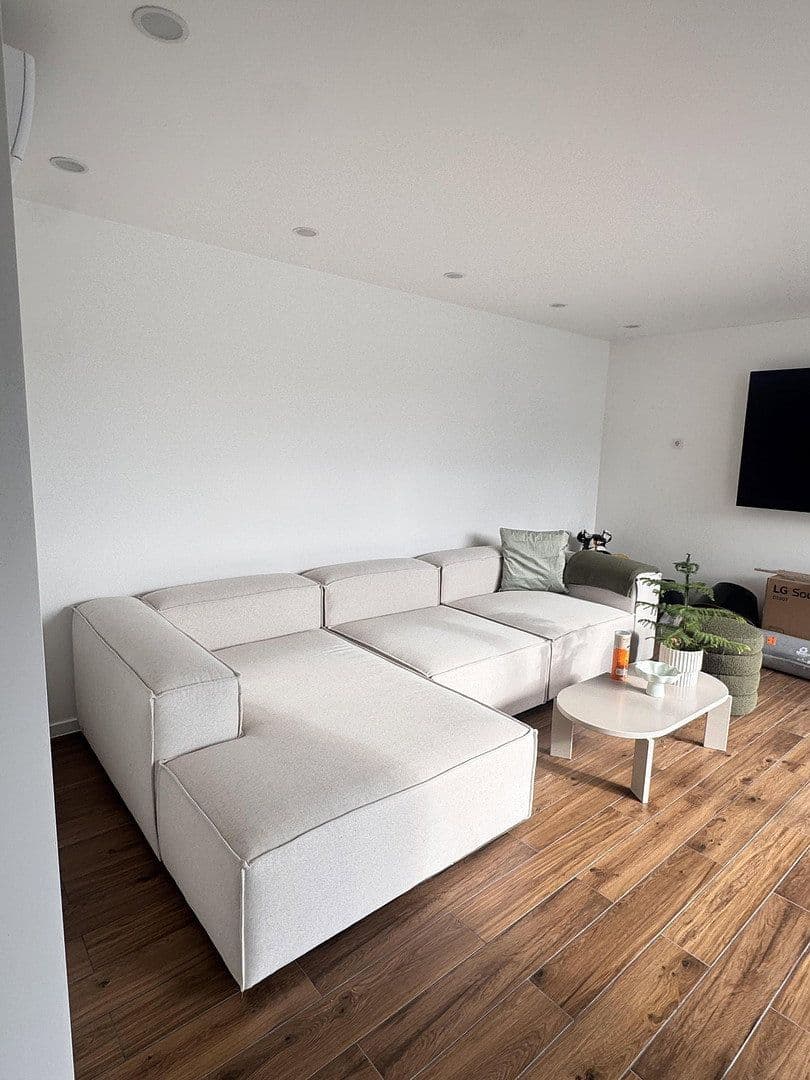 Prenájom domu 110 m², pozemek 300 m², Eibenweg 5, Köln, Severné Porýnie - Westfálsko Prenájom domu 110 m², pozemek 300 m², Eibenweg 5, Köln, Severné Porýnie - Westfálsko