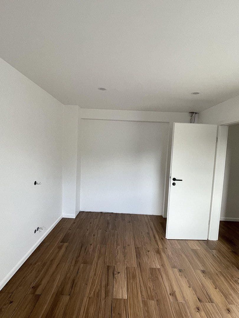 Prenájom domu 110 m², pozemek 300 m², Eibenweg 5, Köln, Severné Porýnie - Westfálsko Prenájom domu 110 m², pozemek 300 m², Eibenweg 5, Köln, Severné Porýnie - Westfálsko