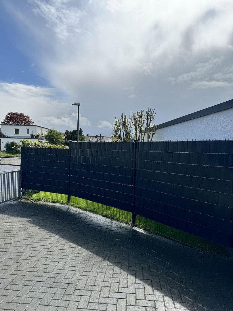 Prenájom domu 110 m², pozemek 300 m², Eibenweg 5, Köln, Severné Porýnie - Westfálsko Prenájom domu 110 m², pozemek 300 m², Eibenweg 5, Köln, Severné Porýnie - Westfálsko
