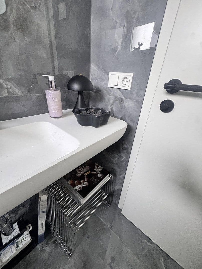 Prenájom domu 110 m², pozemek 300 m², Eibenweg 5, Köln, Severné Porýnie - Westfálsko Prenájom domu 110 m², pozemek 300 m², Eibenweg 5, Köln, Severné Porýnie - Westfálsko