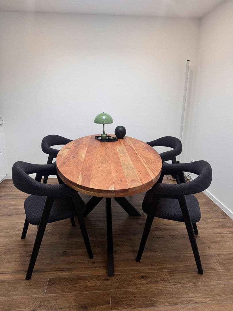 Prenájom domu 110 m², pozemek 300 m², Eibenweg 5, Köln, Severné Porýnie - Westfálsko Prenájom domu 110 m², pozemek 300 m², Eibenweg 5, Köln, Severné Porýnie - Westfálsko