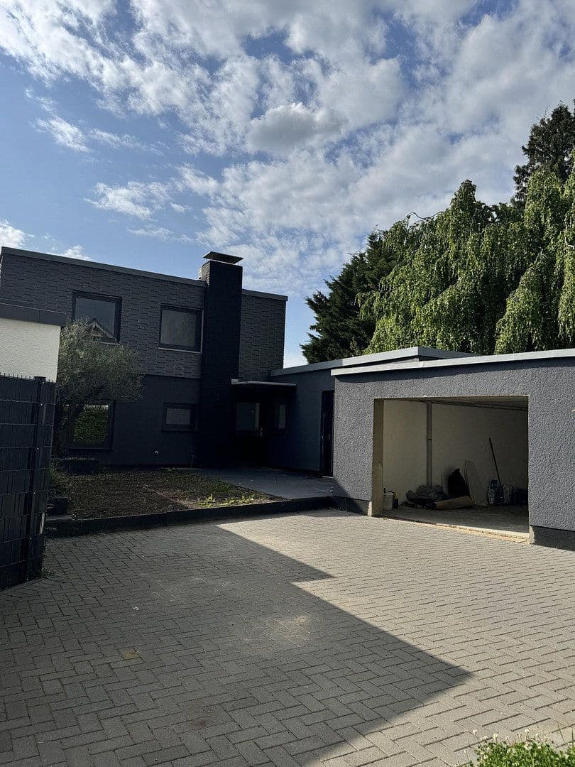 Prenájom domu 110 m², pozemek 300 m², Eibenweg 5, Köln, Severné Porýnie - Westfálsko Prenájom domu 110 m², pozemek 300 m², Eibenweg 5, Köln, Severné Porýnie - Westfálsko