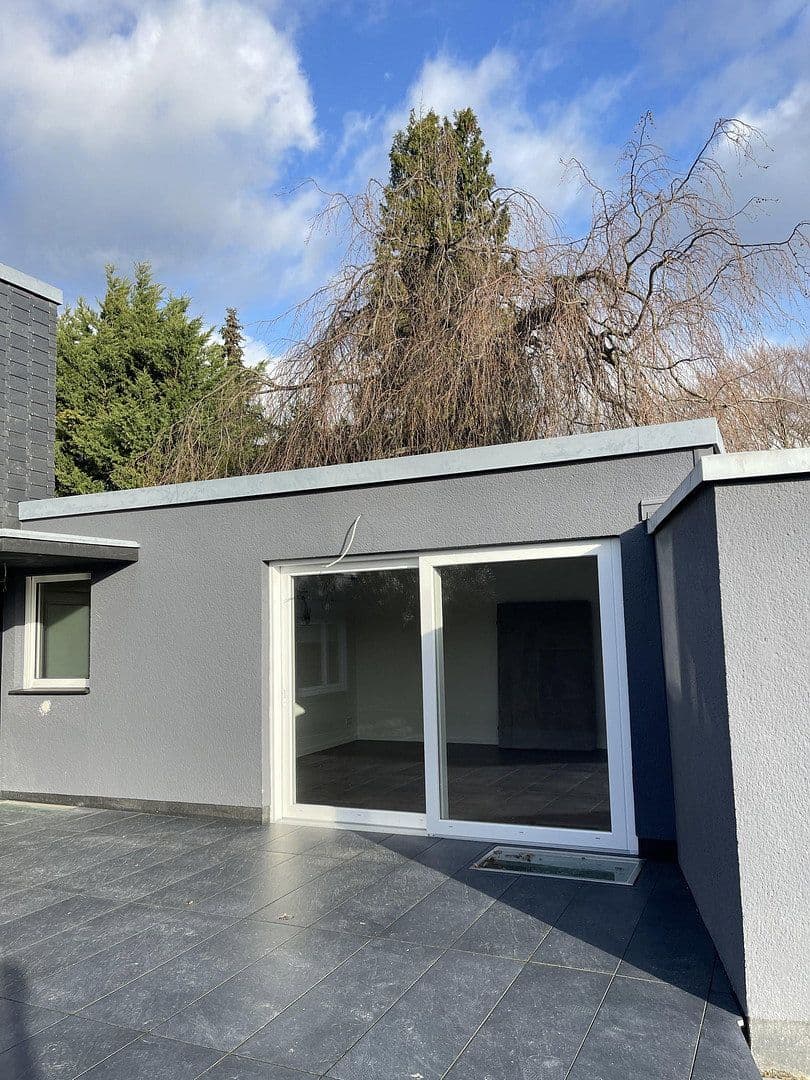 Prenájom domu 110 m², pozemek 300 m², Eibenweg 5, Köln, Severné Porýnie - Westfálsko Prenájom domu 110 m², pozemek 300 m², Eibenweg 5, Köln, Severné Porýnie - Westfálsko