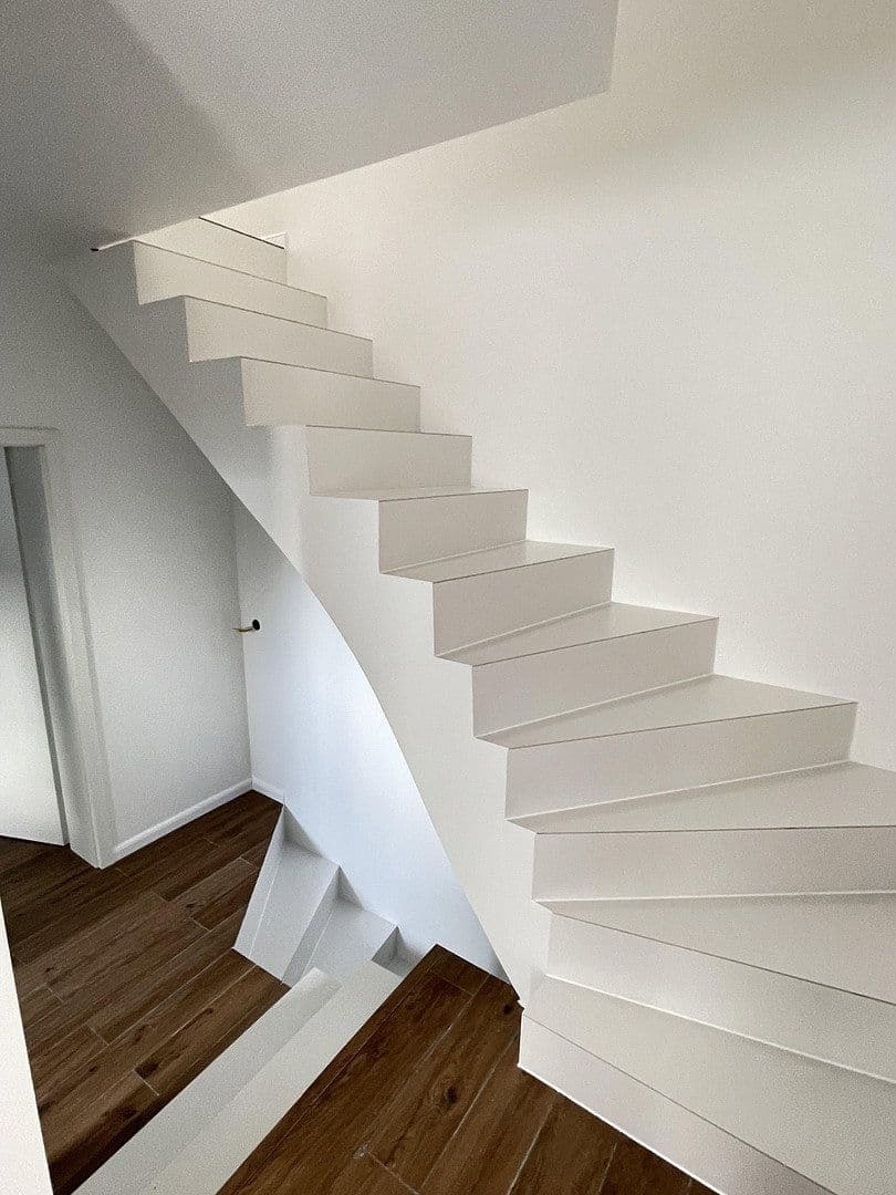Prenájom domu 110 m², pozemek 300 m², Eibenweg 5, Köln, Severné Porýnie - Westfálsko Prenájom domu 110 m², pozemek 300 m², Eibenweg 5, Köln, Severné Porýnie - Westfálsko