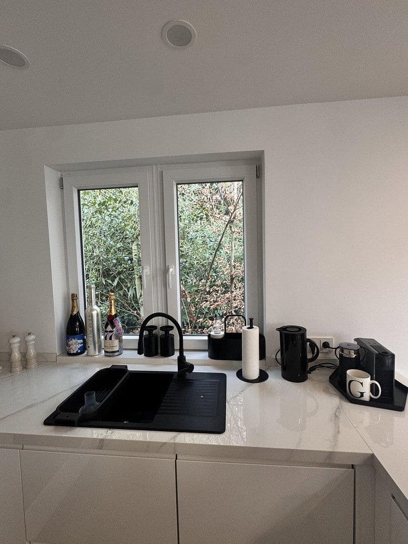 Prenájom domu 110 m², pozemek 300 m², Eibenweg 5, Köln, Severné Porýnie - Westfálsko Prenájom domu 110 m², pozemek 300 m², Eibenweg 5, Köln, Severné Porýnie - Westfálsko