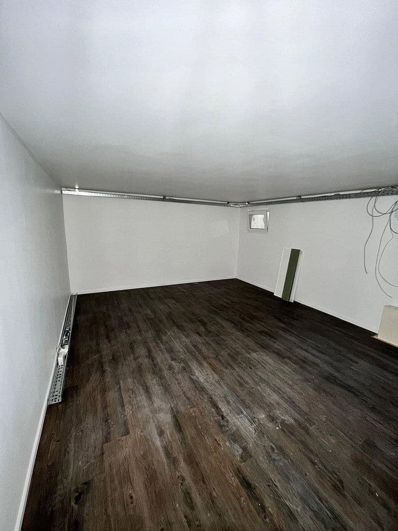 Prenájom domu 110 m², pozemek 300 m², Eibenweg 5, Köln, Severné Porýnie - Westfálsko Prenájom domu 110 m², pozemek 300 m², Eibenweg 5, Köln, Severné Porýnie - Westfálsko