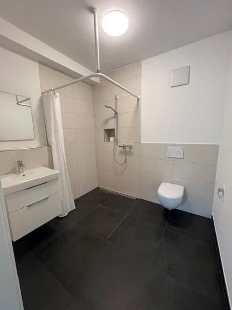 Prenájom bytu 1-izbový 32 m², Frankfurt, Hesensko Prenájom bytu 1-izbový 32 m², Frankfurt, Hesensko