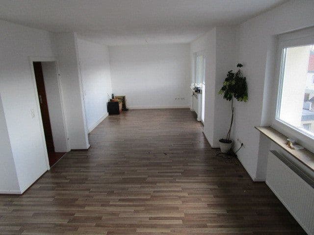Prenájom bytu 3-izbový 91 m², Gießen, Hesensko Prenájom bytu 3-izbový 91 m², Gießen, Hesensko