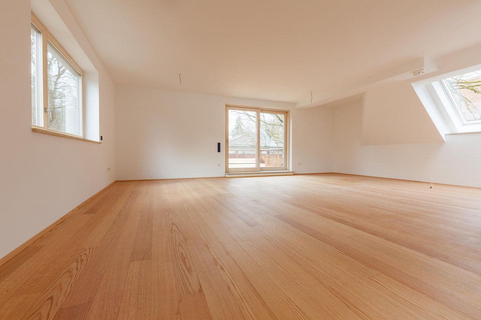 Prenájom bytu 2-izbový 95 m², Rosenstraße 5, Großhesselohe, Bavorsko Prenájom bytu 2-izbový 95 m², Rosenstraße 5, Großhesselohe, Bavorsko