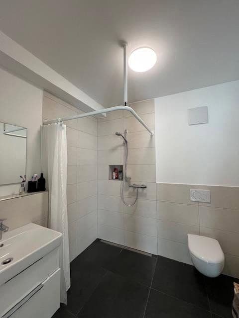 Prenájom bytu 1-izbový 30 m², Frankfurt am Main, Hesensko Prenájom bytu 1-izbový 30 m², Frankfurt am Main, Hesensko