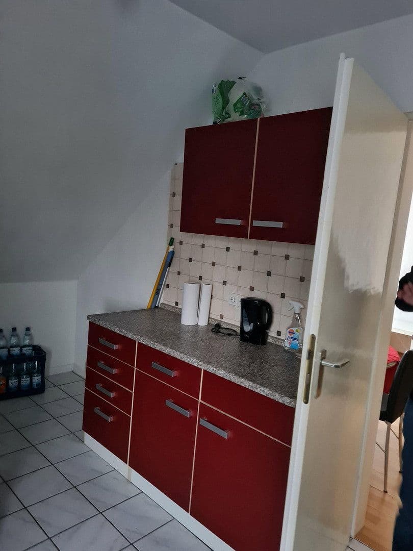 Prenájom bytu 2-izbový 45 m², Höchster Straße 16, Liederbach am Taunus, Hesensko Prenájom bytu 2-izbový 45 m², Höchster Straße 16, Liederbach am Taunus, Hesensko