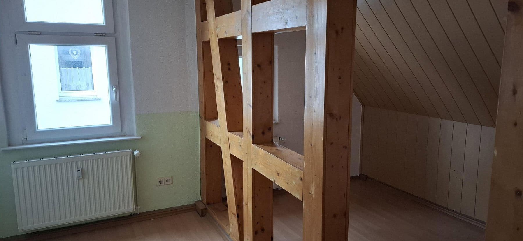 Prenájom bytu 4-izbový 100 m², Zeitzer Str. 27, Kretzschau, Sasko-Anhaltsko Prenájom bytu 4-izbový 100 m², Zeitzer Str. 27, Kretzschau, Sasko-Anhaltsko
