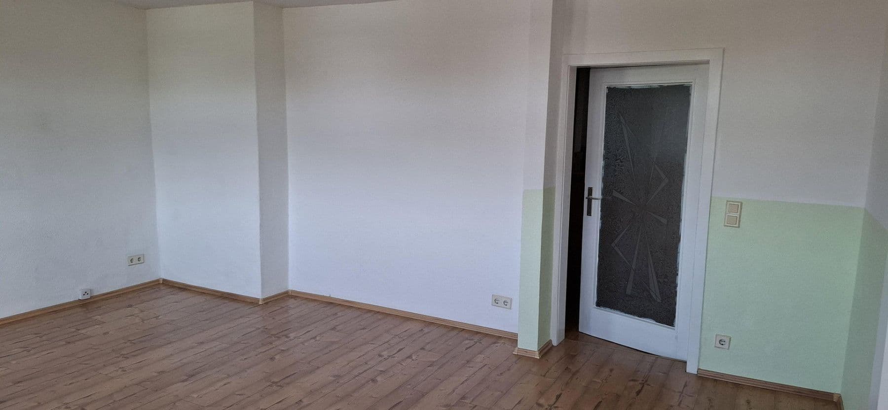 Prenájom bytu 4-izbový 100 m², Zeitzer Str. 27, Kretzschau, Sasko-Anhaltsko Prenájom bytu 4-izbový 100 m², Zeitzer Str. 27, Kretzschau, Sasko-Anhaltsko