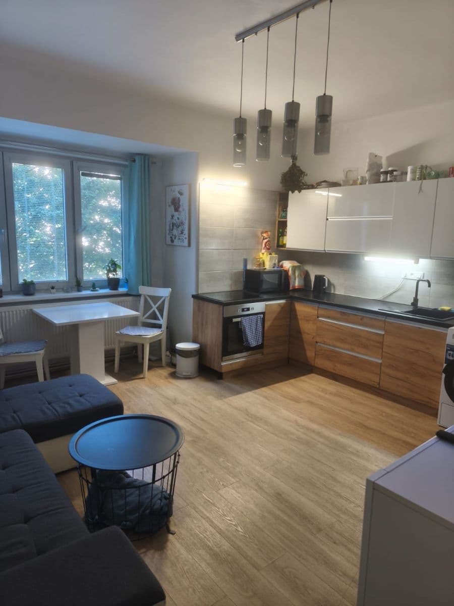 Prenájom bytu 2-izbový 45 m², Wolkerova, Olomouc, Olomoucký kraj Prenájom bytu 2-izbový 45 m², Wolkerova, Olomouc, Olomoucký kraj